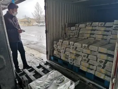 آغاز توزیع ۴۰۰ تن مرغ منجمد طرح تنظیم بازار در آذربایجان غربی 