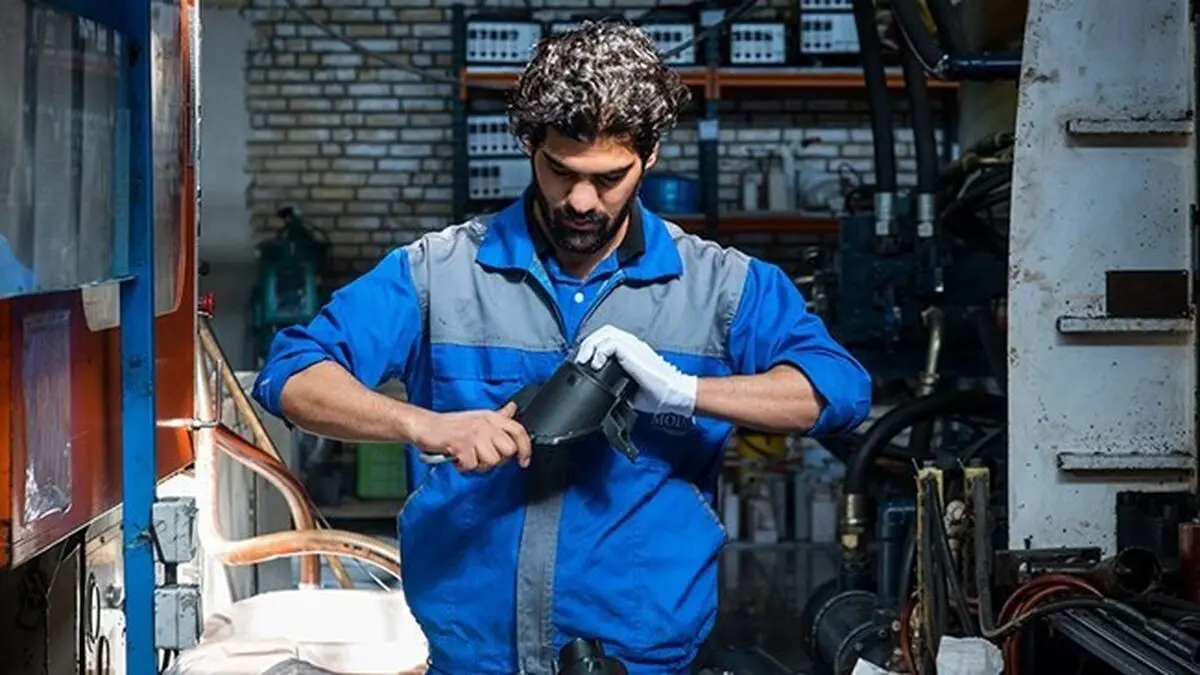 چرا جوانان تمایلی به کار در بنگاه‌های اقتصادی ندارند؟ 