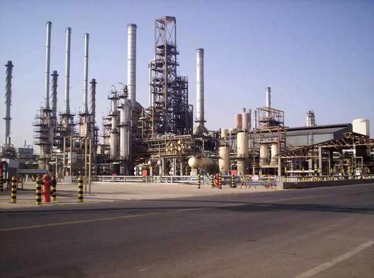 Iran opens $1.85 billion worth of petrochemical projects