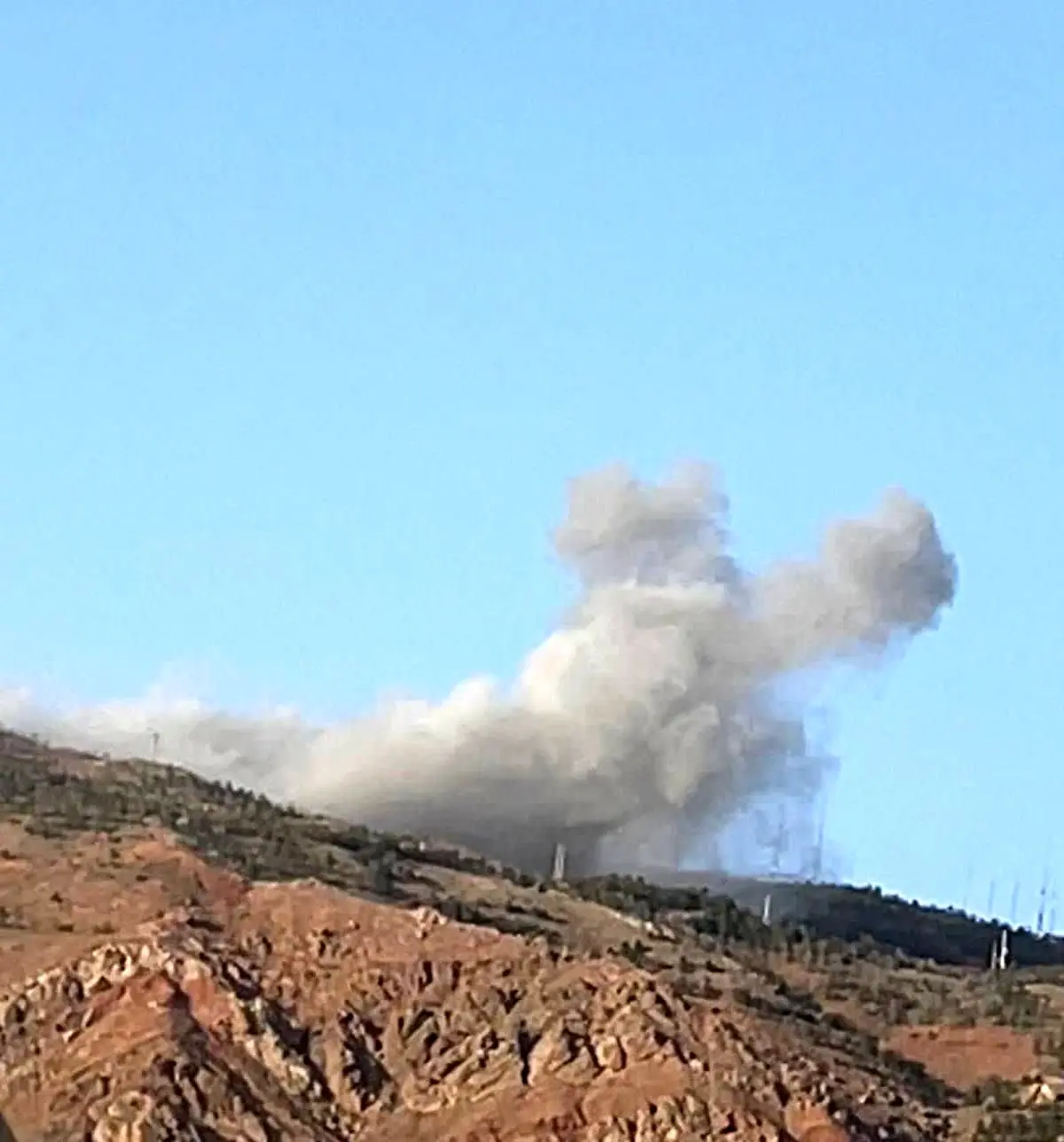  تفرجگاه عینالی مورد اصابت دشمن قرار گرفت