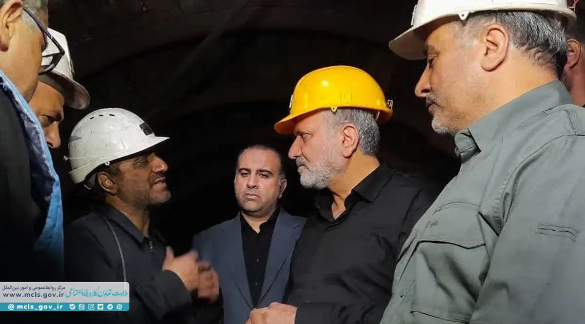 وزیر کار برای بررسی حادثه ریزش معدن وارد دامغان شد