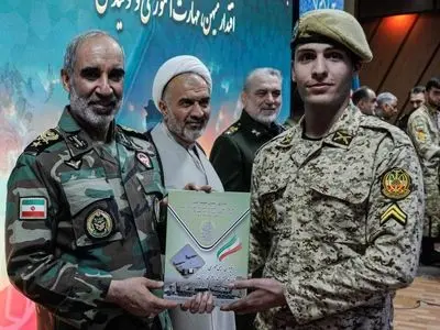 قدردانی از سربازان نزاجا در هجدهمین جشنواره حضرت علی اکبر (ع) 