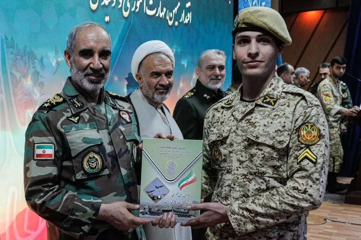 قدردانی از سربازان نزاجا در هجدهمین جشنواره حضرت علی اکبر (ع) 