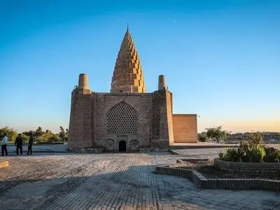 ساماندهی و مرمت آرامگاه یعقوب لیث صفاری آغاز شد