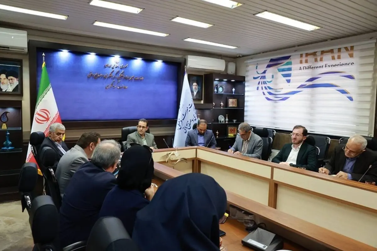 ساماندهی گردشگران افغانستانی
