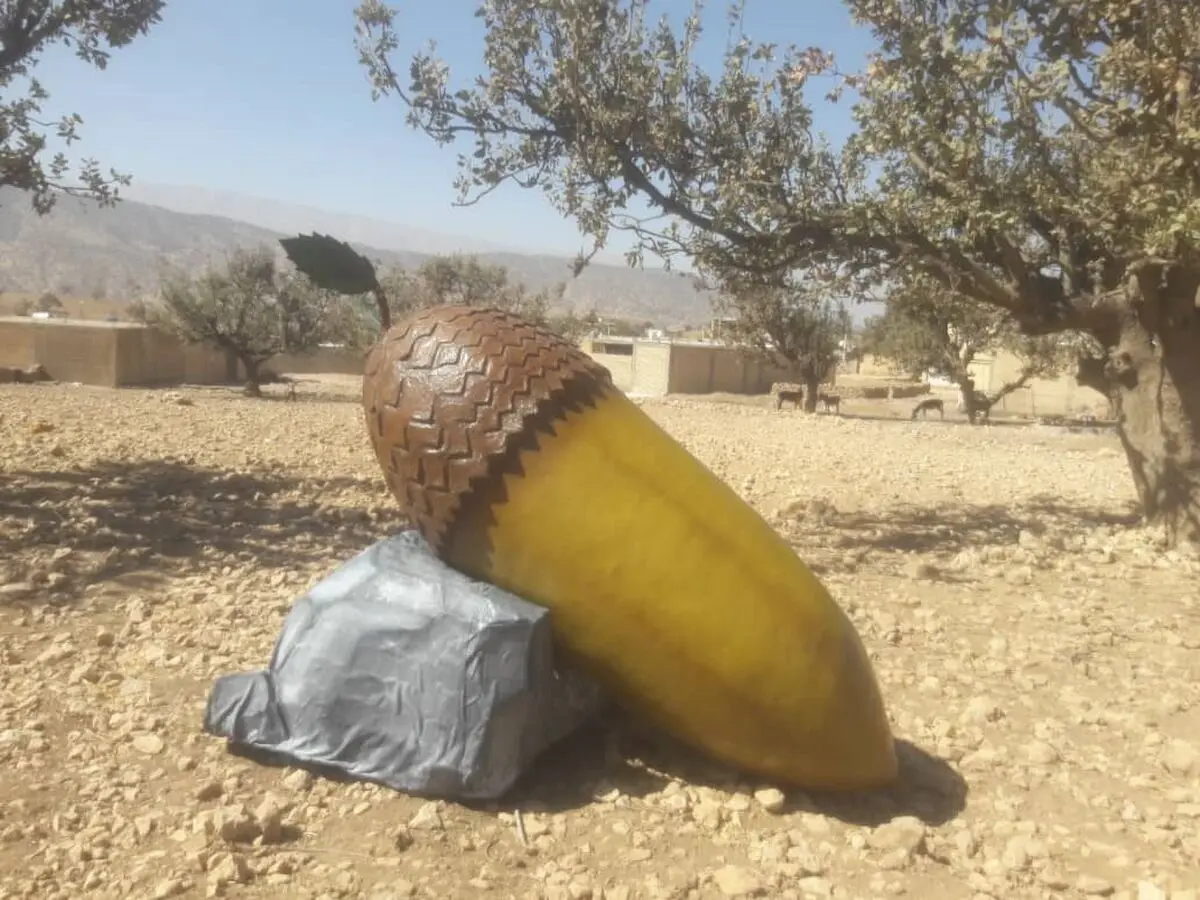 تندیس بلوط با حضور دانش‌آموزان در دزپارت خوزستان رونمایی شد + تصاویر