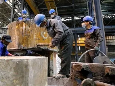 کاهش 46.5 درصدی تعداد کارگران دارای حقوق معوق در استان مرکزی 