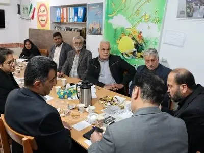 باید مسئول ایمنی در کارخانجات و ساختمان‌های درحال ساخت حضور داشته باشد