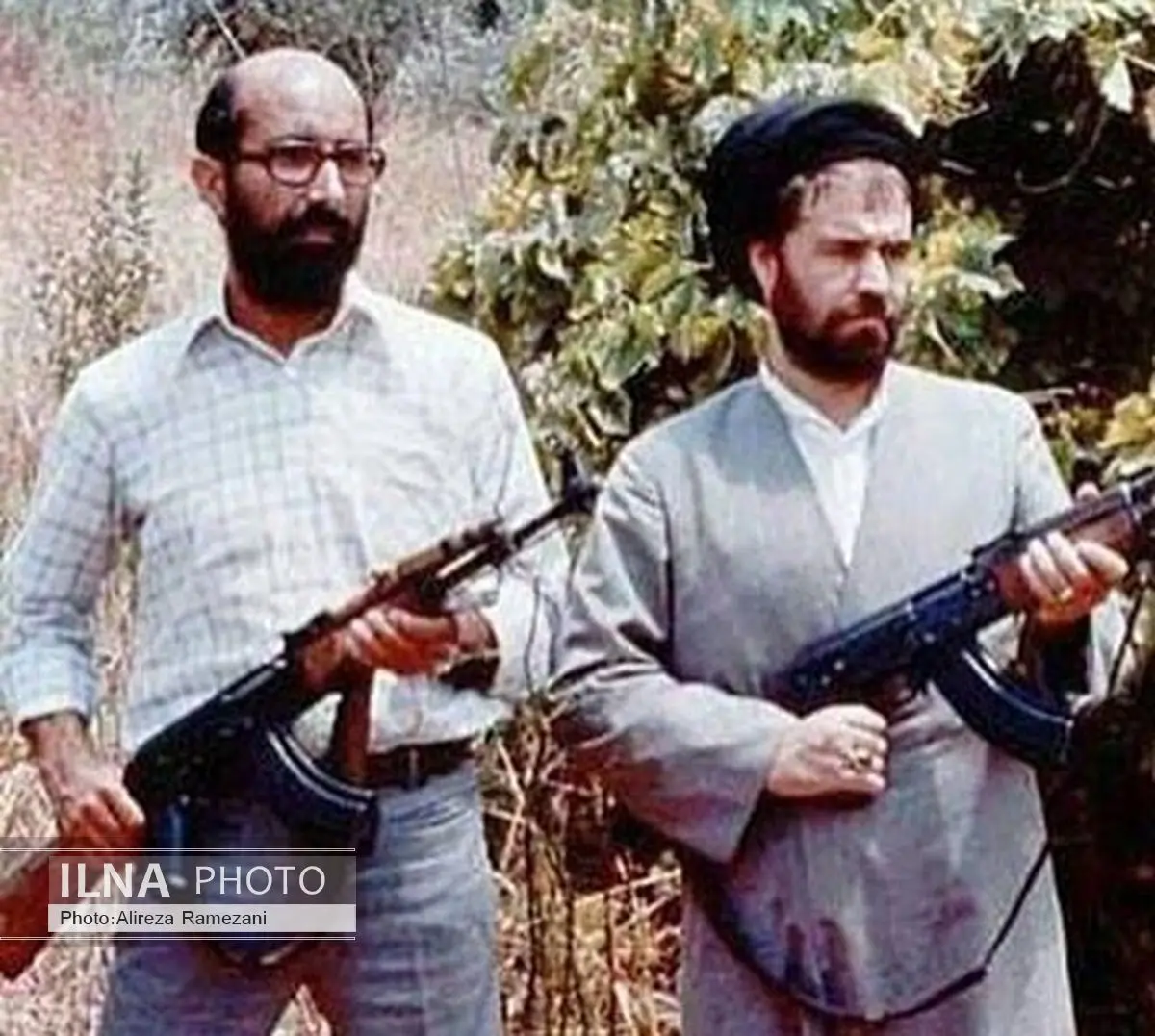 عکسی متفاوت از سید احمد خمینی و شهید چمران