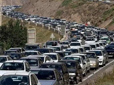ترافیک سنگین در خروجی‌های کلانشهرها/ احتمال یک طرفه شدن جاده چالوس در ساعات آینده