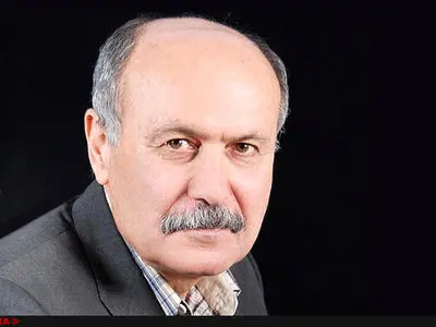 هرکسی که دست به قلم می‌برد، معترض است/تا مشکل نباشد، داستان شکل نمی‌گیرد
