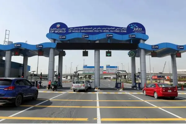 إیران تعلن استئناف الشحن المباشر للبضائع من الإمارات