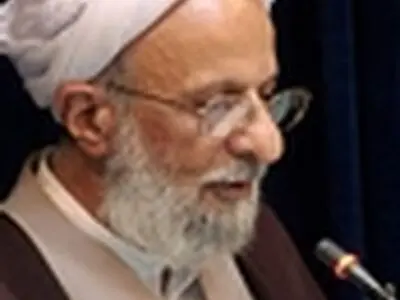 ادعای دوری از انحرافات را داریم