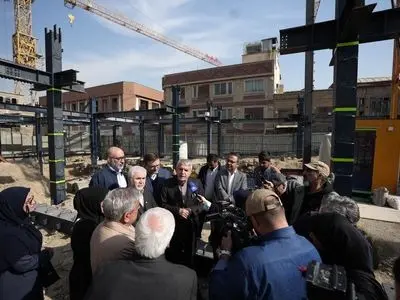  توقف ساخت‌و‌ساز های غیر مجاز در حریم مجموعه جهانی کاخ گلستان / هیچ تخلفی در حرائم میراثی پذیرفتنی نیست/ تشکیل کمیته‌ای تخصصی برای بررسی جزئیات و ارائه گزارش به مردم