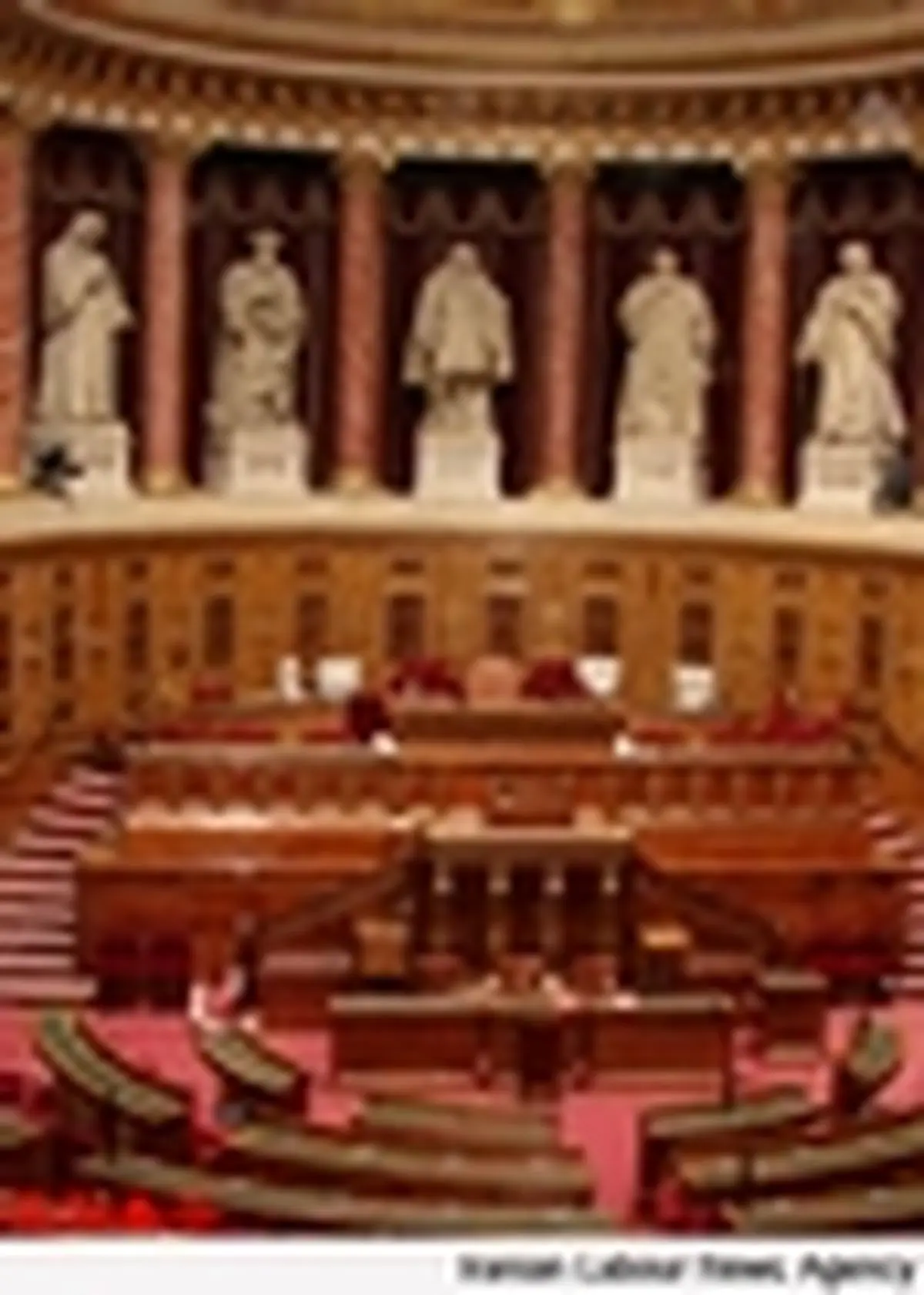 پارلمان فرانسه به نخست‌وزیر جدید رای اعتماد داد