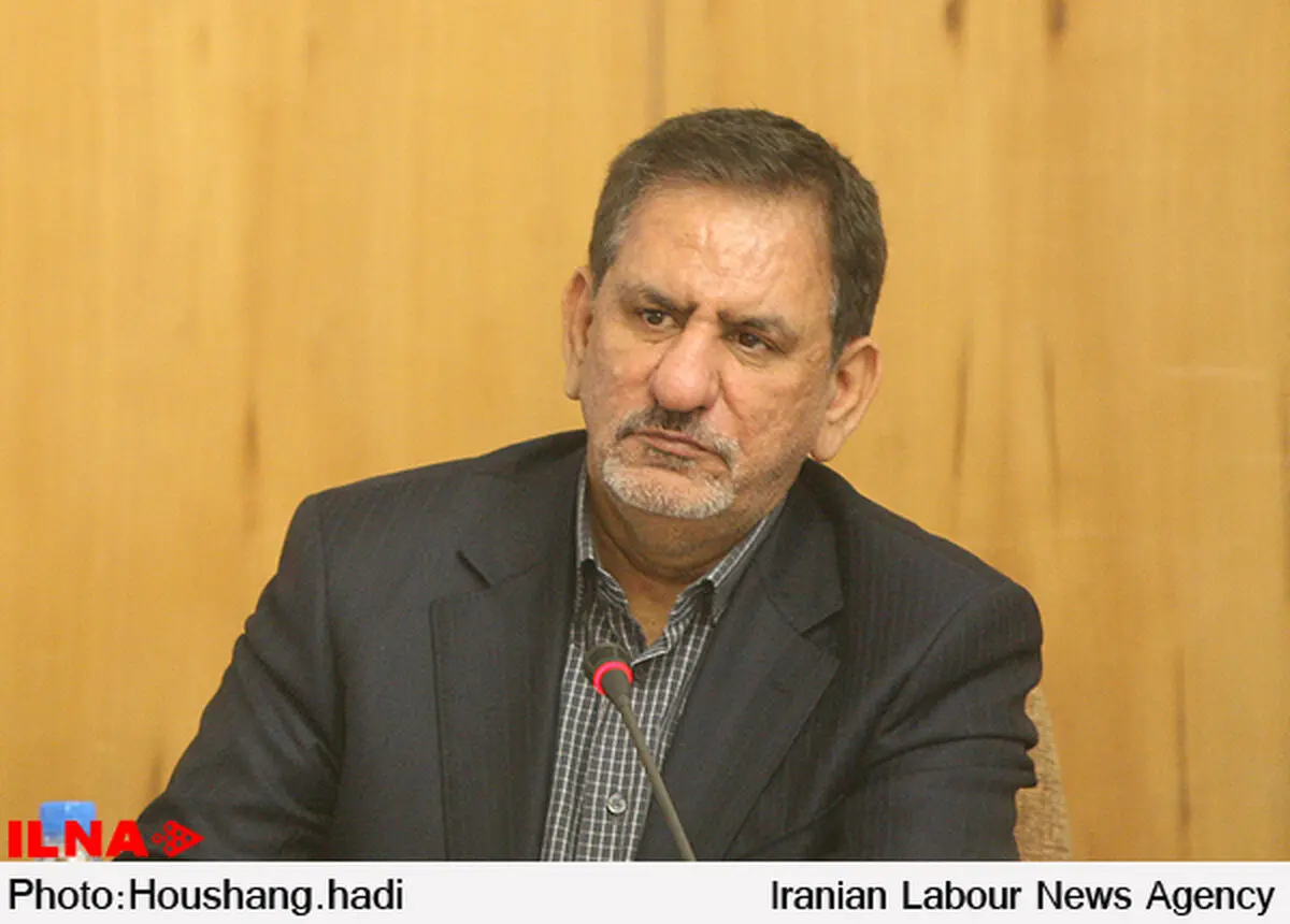 ورود و تردد خودروهای لوکس به خارج از مناطق آزاد و ویژه اقتصادی ممنوع شد