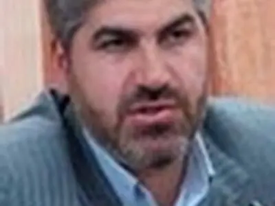 عملیات رف خوانی و وجین در کتابخانه‌های عمومی کردستان