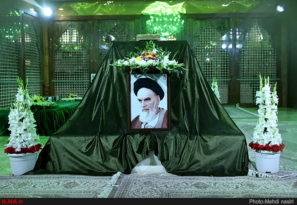 مراسم چهلمین سالگرد تثبیت جمهوری اسلامی آغاز شد
