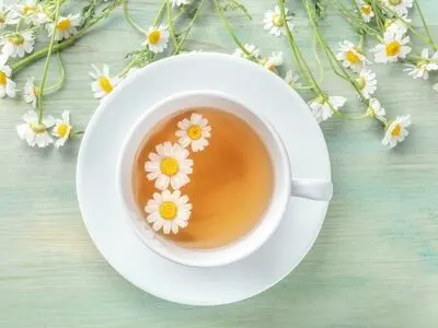 خواص شگفت‌انگیز چای بابونه برای لاغری و پوست