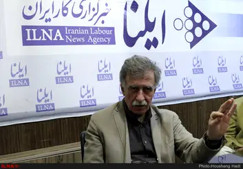 برخی در کشور به همه چیز دهن‌کجی می‌کنند و برای خود حق اجتهاد قائلند/ تندروها برای دین هم خطرناک هستند