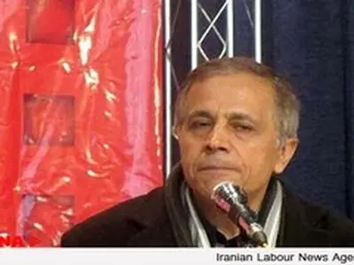 سینمای ایران برای سرپا شدن قهرمان می‌خواهد / قهرمانان را به بهانه‌ی فردین‌بازی حذف کردند