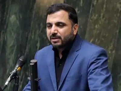 در عزل و نسب مدیران و بکارگیری نیروی انسانی شرکت مخابرات مسئولیتی برعهده ندارم