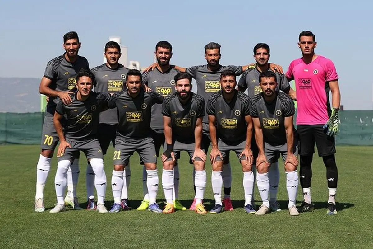 تلاش سخت مدافعان سپاهان برای جلب نظر مورایس؛ رقابت 7 نفر برای 4 پست