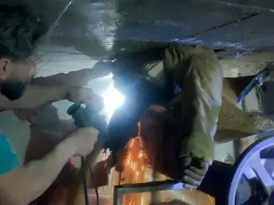 خفگی یک کارگر حین کار با دستگاه مخلوط کن