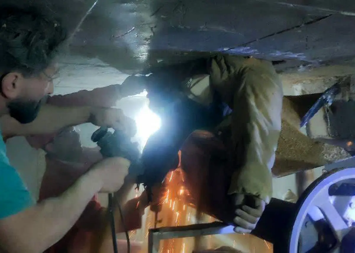 خفگی یک کارگر حین کار با دستگاه مخلوط کن