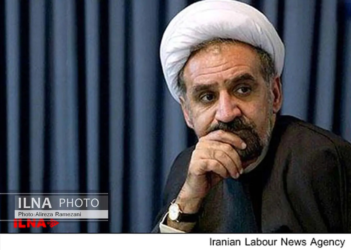 برخی می‌خواهند اعتقادات مردم را پای جناح سیاسی خود ذبح کنند