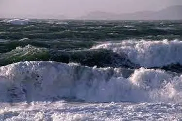 دریای خزر پنجشنبه و جمعه مواج است