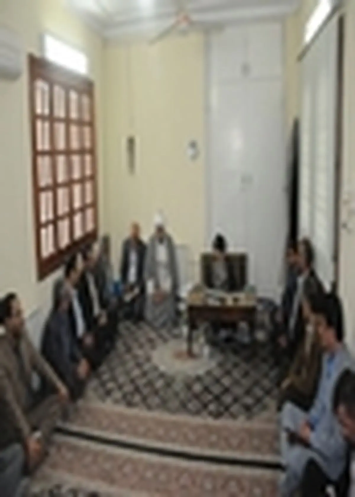 مردم اسراف نکنند و استفاده صحیح را سرلوحه کار خود قرار دهند