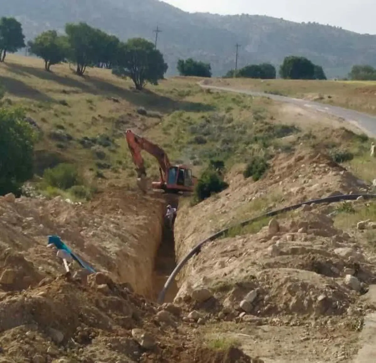 جهاد آبرسانی در روستای چنار فاریاب 