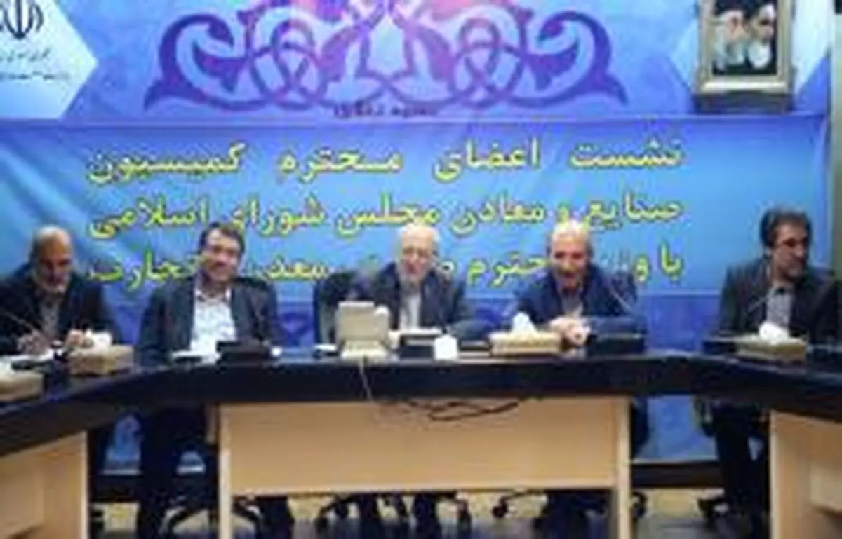 توانایی وزارت صنعت، معدن و تجارت برای اشتغالزایی ۴۵۰ هزار نفر 