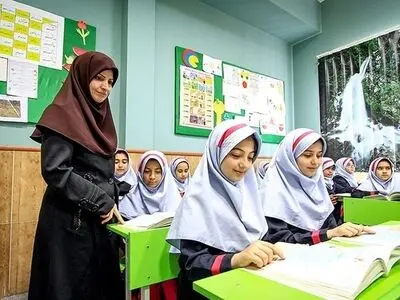 مجوز مجلس برای به کارگیری ۱۰ هزار معلم بازنشسته و حق‌التدریسی
