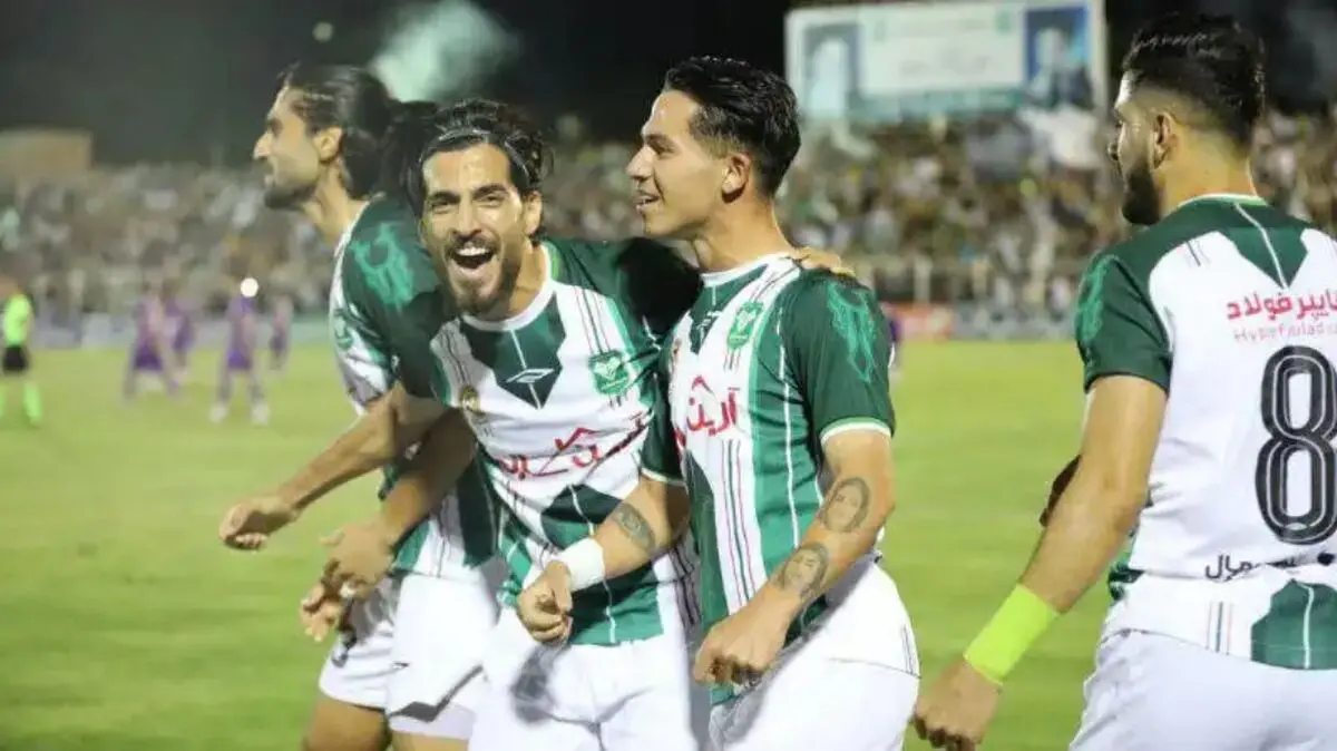 حسرت بزرگ فجر/ چادرملو هم آمد!