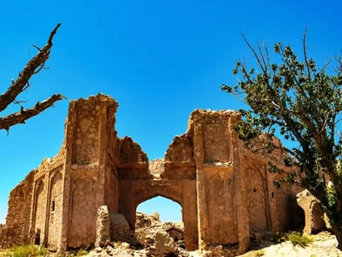 رباط عشق در شهرستان گرمه مرمت می شود