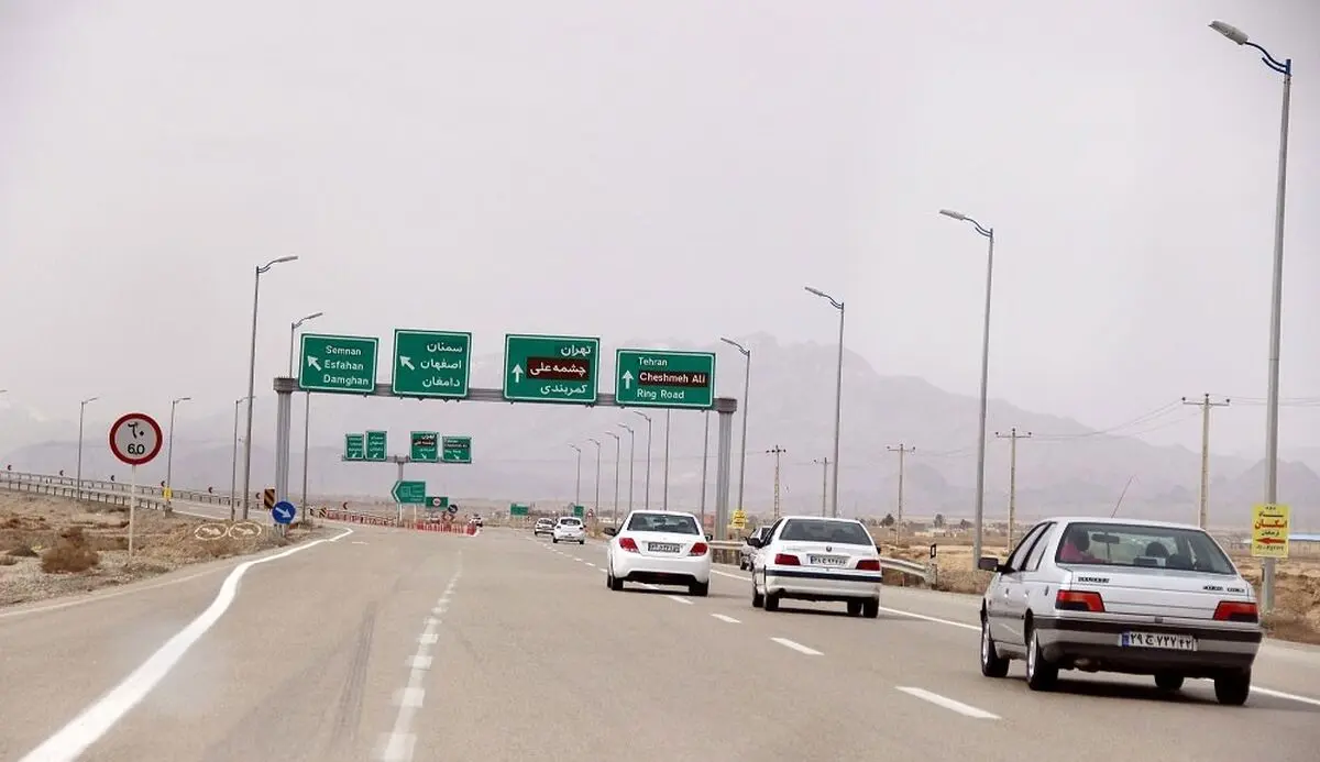 گردش  دوباره چرخ اقتصاد کسبه دامغان با تغییر تابلوهای کمربندی/ فرماندار: مسافران به داخل شهر هدایت می شوند 