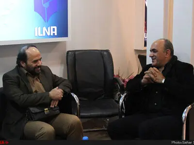 دولت ما را مانند زن صیغه‌ای کنار گذاشت/از محل رونمایی رنو و کاباره اندیشه درنمی‌آید/ با مخاطب اتوبوسی تئاتر دفاع مقدس رشد نمی‌کند
