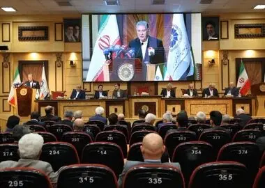 آمار‌های رشد صنعتی ایران نگران‌کننده است/ حمایت ۴۰۰ همتی دولت از بنگاه‌های کوچک و متوسط