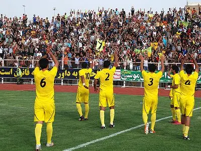 دوئل استقلالی‌ها برنده نداشت/ فجرشهید سپاسی،‌ فاتح دربی شیراز