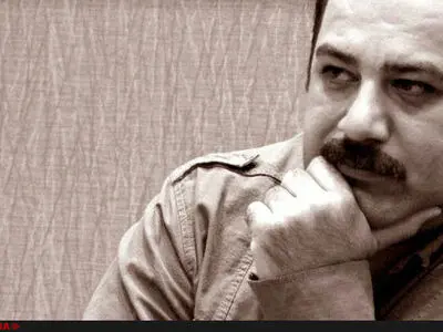آثار ملی‌ام را بدون اجازه به افراد و نهادها تقدیم می‌کنند