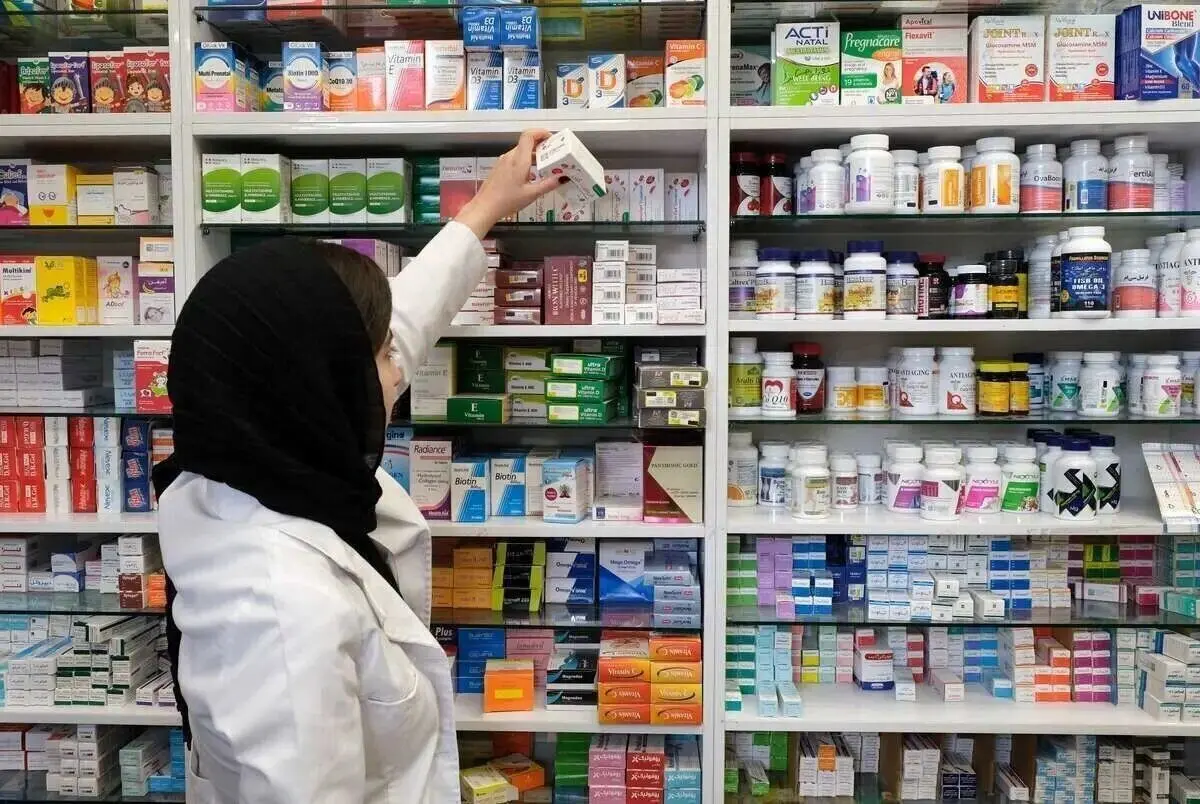 پیشنهاد مجلس به دولت برای ارائه متمم بودجه در راستای تقویت بیمه‌ها و مهار گرانی دارو