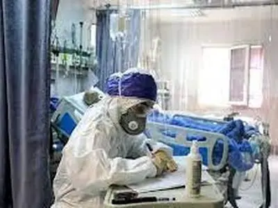 هر پرستار در یک شیفت به 10 بیمار کرونایی رسیدگی می کند 