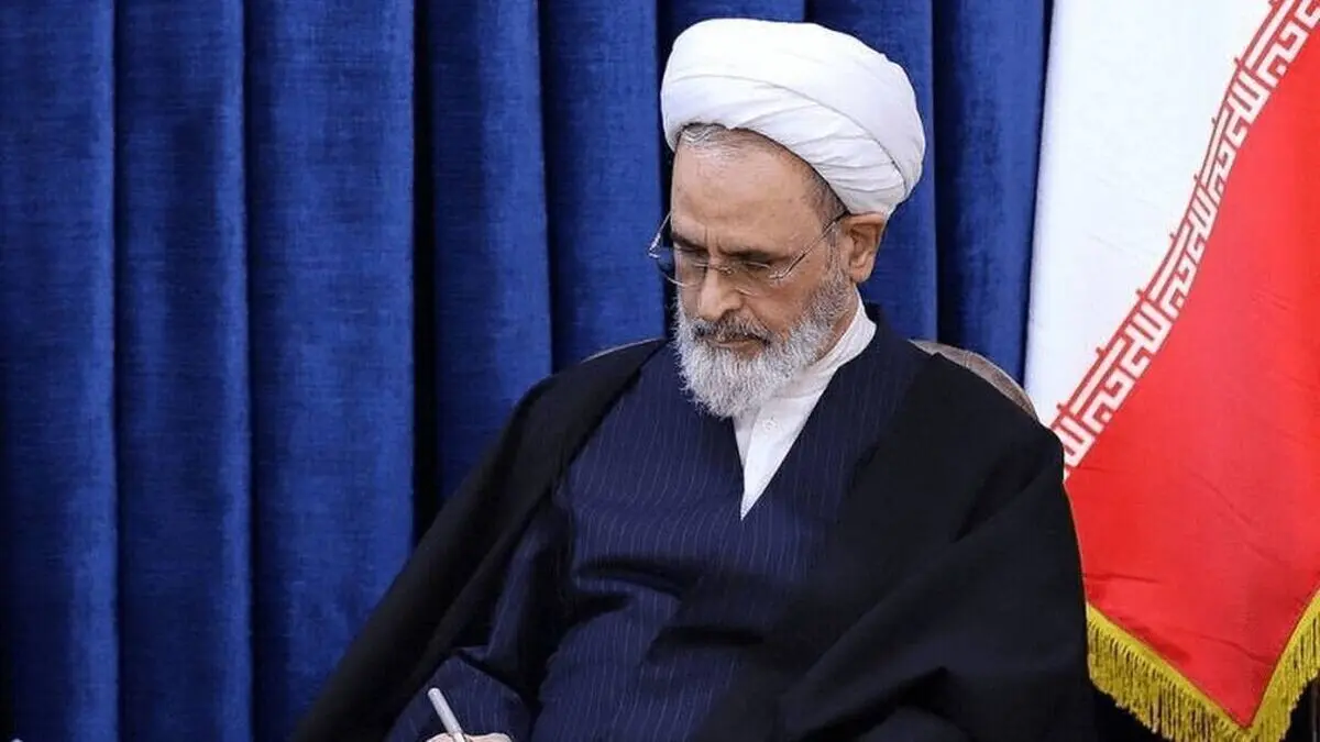 حوزه‌های علمیه مأمور تبیین و استمرار راه امام شهید هستند