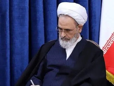 حوزه‌های علمیه مأمور تبیین و استمرار راه امام شهید هستند