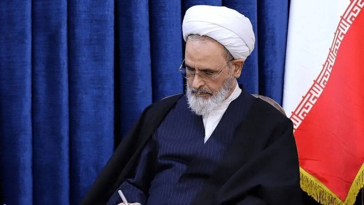 حوزه‌های علمیه مأمور تبیین و استمرار راه امام شهید هستند