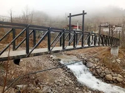 پل تخریب‌شده سیل ۱۴۰۲ کانرود در حال احیاء 