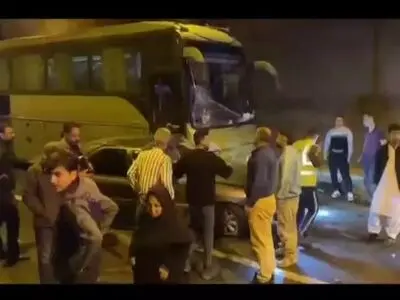 برخورد زنجیره ای ۶ خودرو در تونل شیرین سو/ این حادثه ۶ مصدوم داشت + فیلم