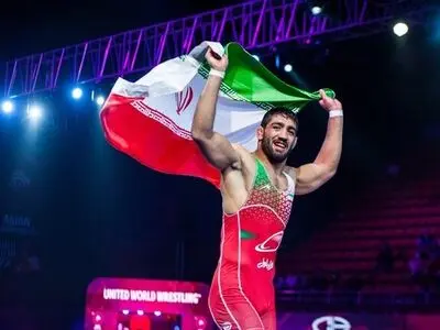 علیزاده به طلایی کشتی فرنگی ایران در آسیا رسید
